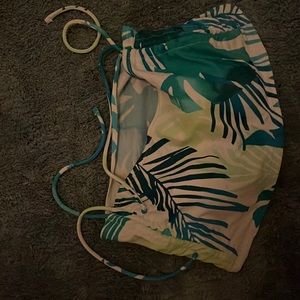 Bikini strapless top with green leaves size medium